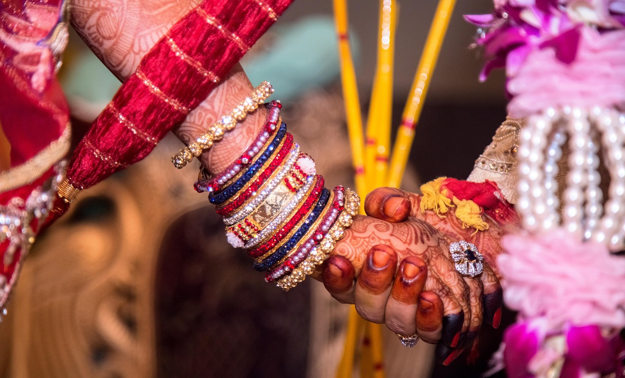 ceremony, wedding, marriage, hand painting, woman, happy, celebration, indian, traditions, mehndi, hena, bracelets, jewelry
